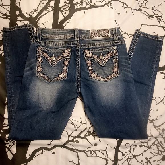 Miss Me Hailey Skinny Jeans - Picture 2 of 2